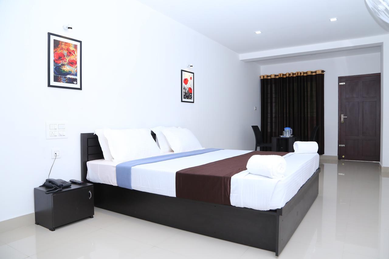 Highland Bristo Otel Kalpatta Dış mekan fotoğraf